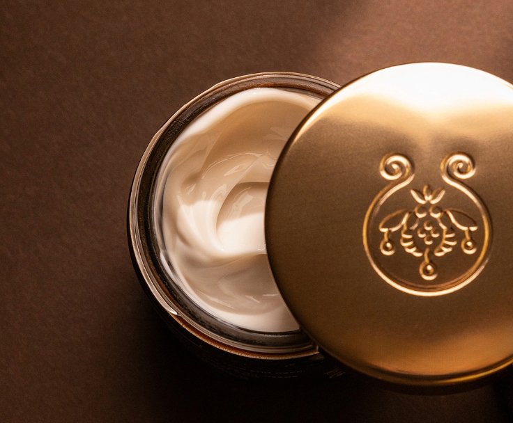 &Alpha;PIVITA QUEEN BEE